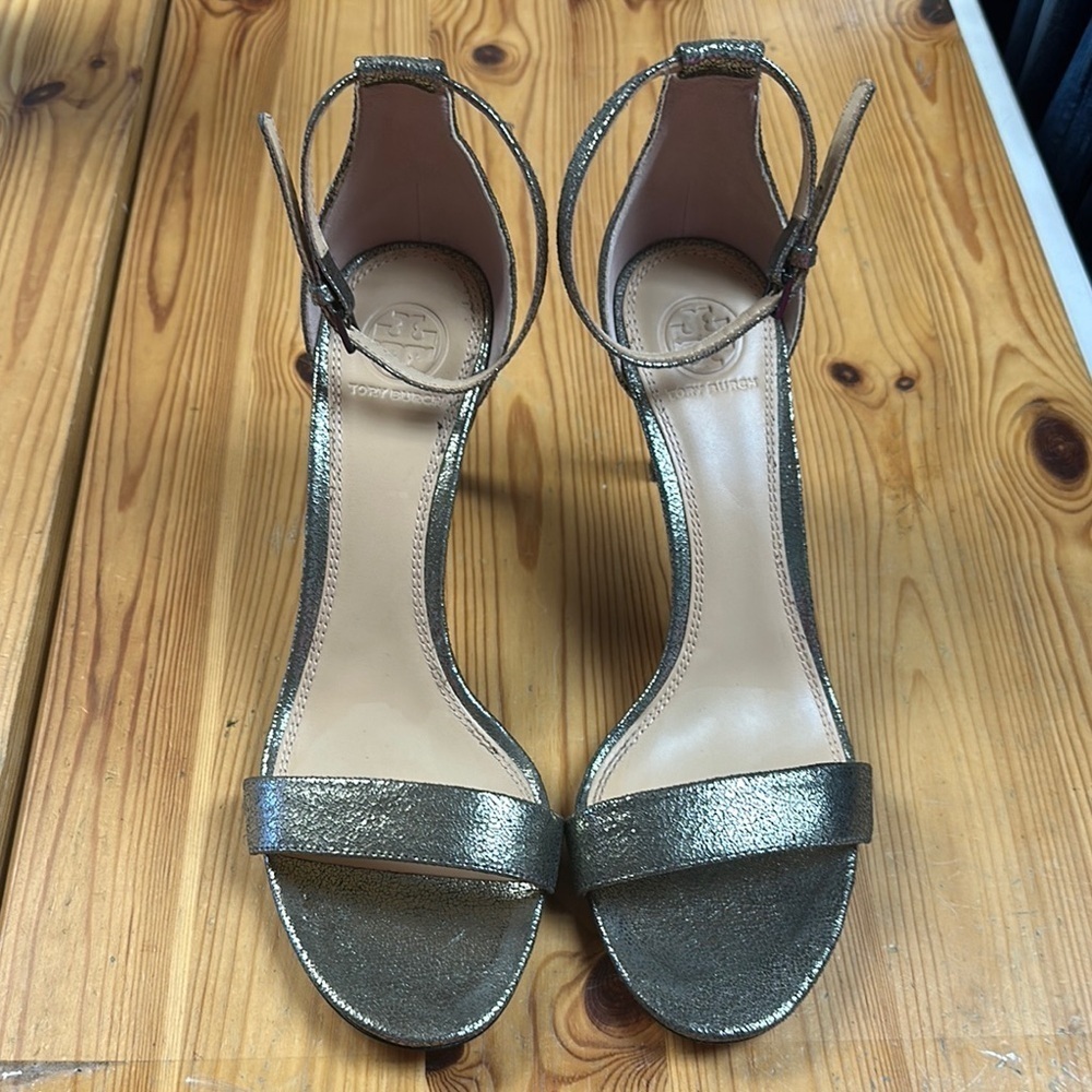 Tory Burch Keri Crackled Metallic Sandal Pewter Stiletto Heels size 8.5